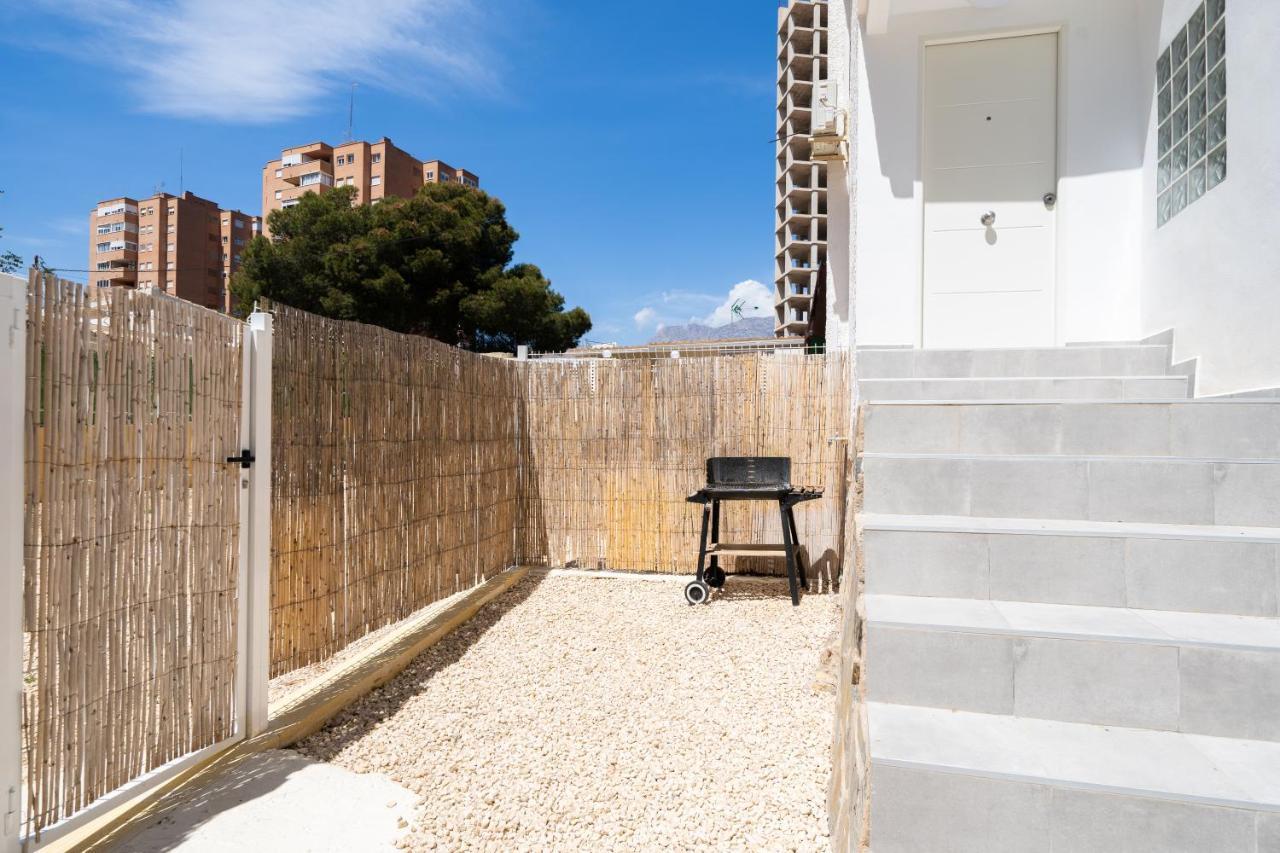 Вилла Casa Mya Con Terreno Privado Y Parking Compartido - A 800M De Playa Poniente Бенидорм Экстерьер фото